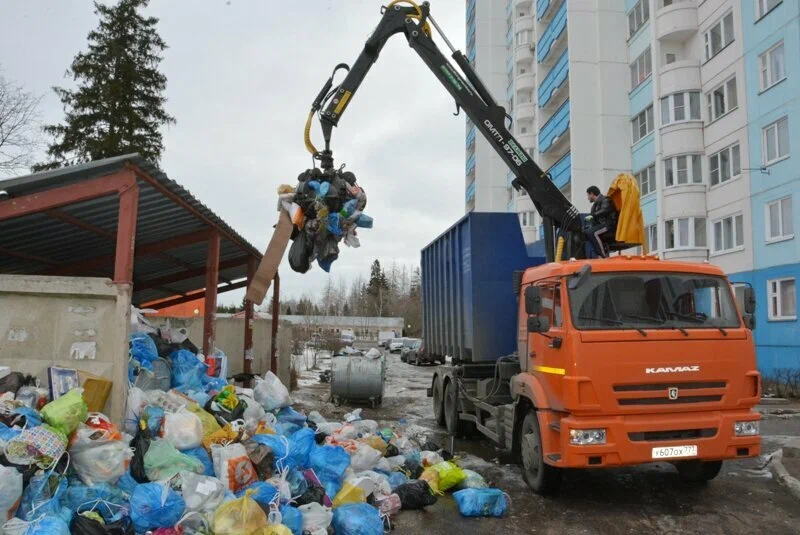 Вывоз бытового мусора в Череповце с погрузкой в октябре