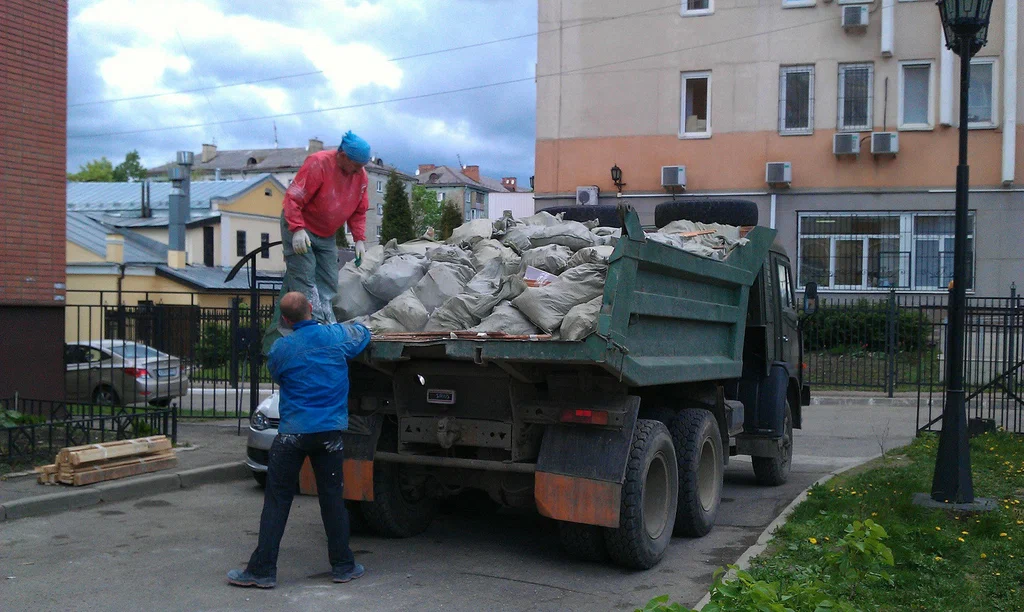 Вывоз строительного мусора в Череповце от 1635 руб. – ПроМусор