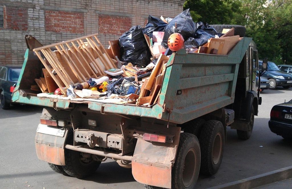 Вывоз мусора из магазина в Череповце от ПроМусор: услуги, цена от 1789 руб., утилизация отходов