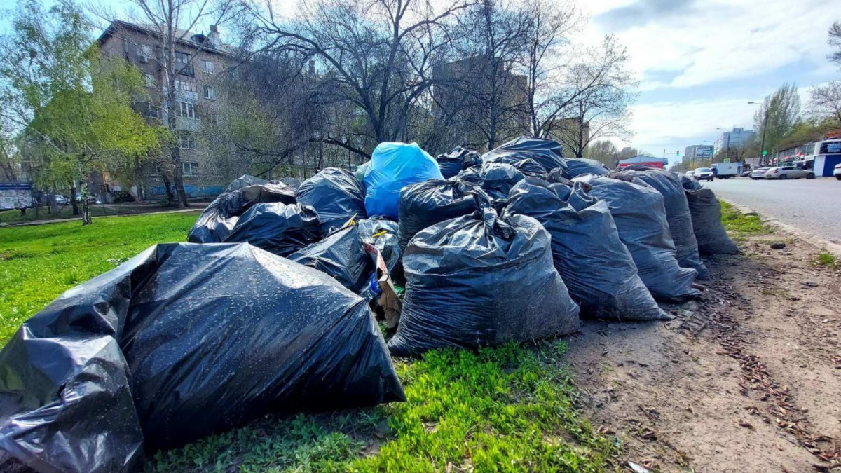 Вывоз и утилизация мусора после субботника в Череповце в октябре