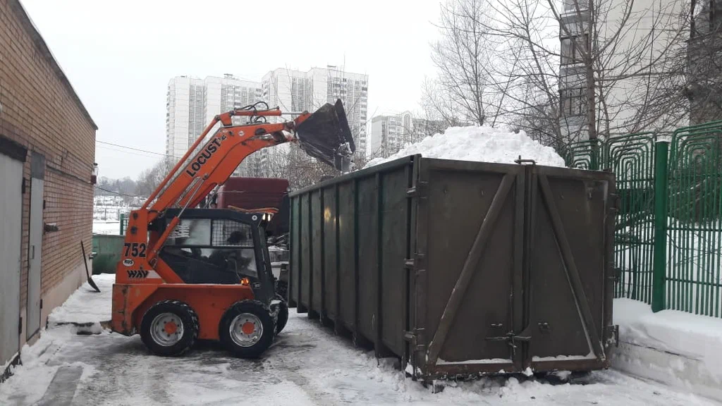 Вывоз снега контейнерами в Череповце — цена от 3271 руб., заказать контейнер для снега в ПроМусор
